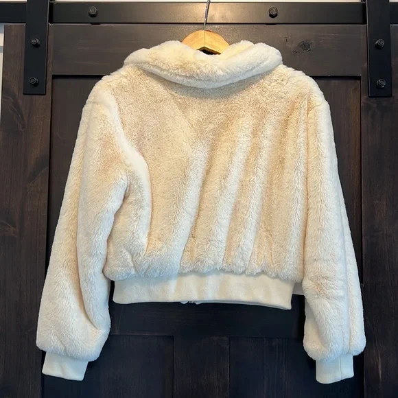 Sunday Best Aritzia bear Giselle coat - Picture 6 of 10